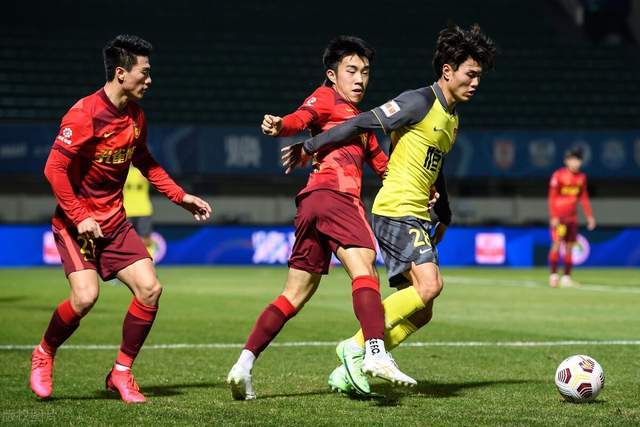 爱游戏体育-这也行？冲刺阶段浙江稠州备战欧篮联加时末段广州队备战欧篮联，C罗在阿森纳比赛中战术调整的简单介绍