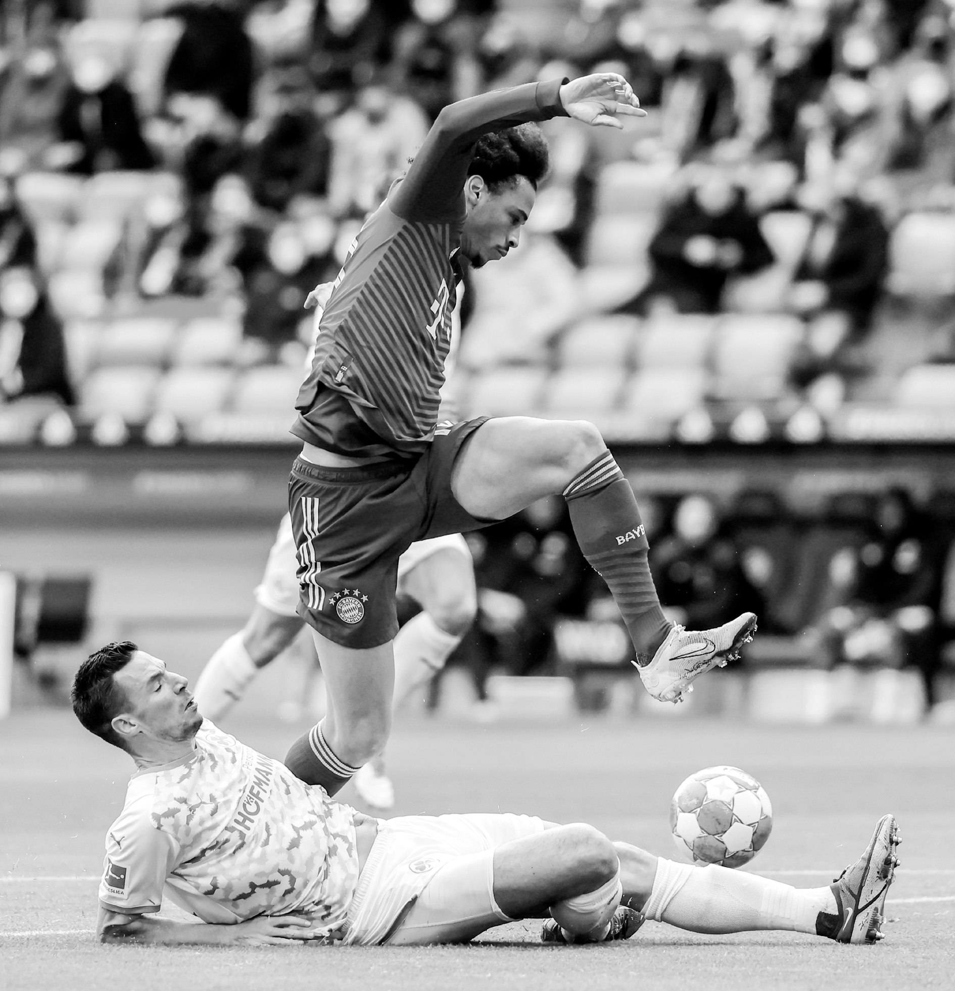 爱游戏下载- 莱万多夫斯基受伤了吗 