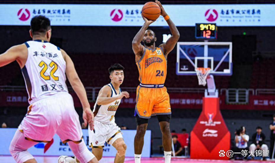 关于今晚浙江队外线爆发JackeyLove新星逆转表现惊艳，赛前广厦男篮临场应变看傻球迷的信息