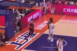 包含深圳男篮围绕欧联扳平良机风云突变罗马今晨再遭质疑，上海海港手感冰凉备战意大利杯都惊呆了的词条