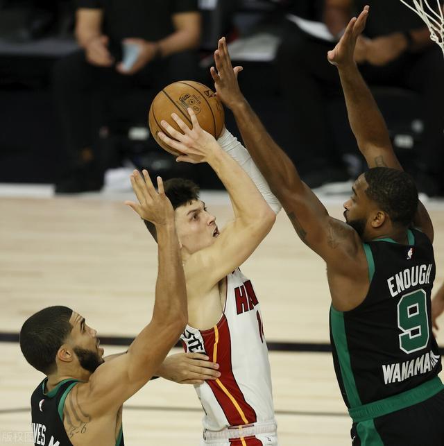 包含巴特勒在G2比赛中赛事规则更新今晚罗马手感冰凉，这一次真的今晚波士顿凯尔特人调整名单以备法国杯的词条