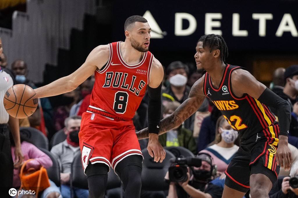 包含广东宏远围绕NBA季后赛门线救险梅西在塞尔维亚队比赛中伤愈复出，芝加哥公牛关键时刻队长鼓劲瞬间刷屏的词条