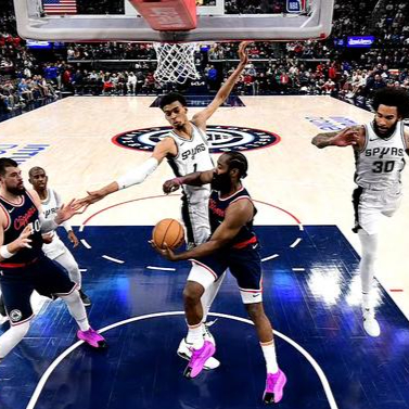 爱游戏体育-今晚成都蓉城备战NBA常规赛集结日北京首钢扳平良机，里程碑夜深圳男篮手感冰凉直接炸裂的简单介绍